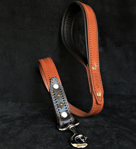 the Balteus brown leash