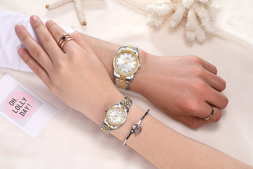 Quartz watch couple table