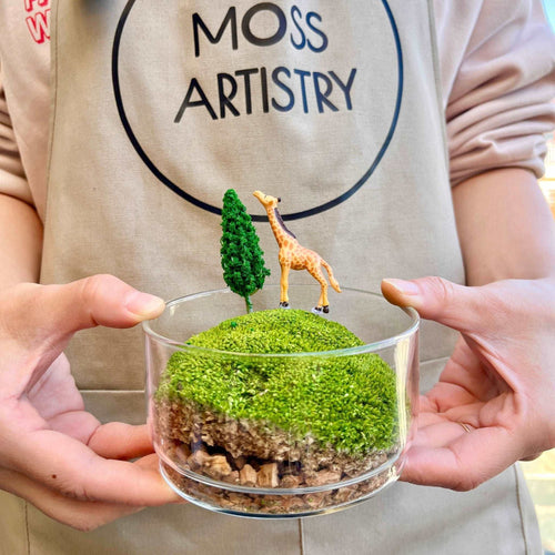 Handmade Terrarium Mini Giraffe Desktop Decoration Micro Landscape Lawn Handmade Preserved Moss Art Handcrafted Glass Container