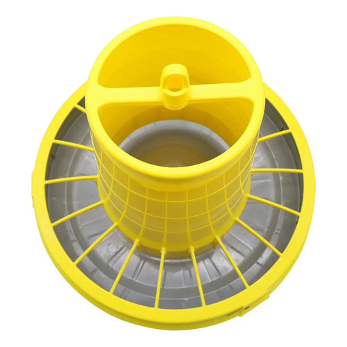 Compact Poultry Feeder with Anti-Waste Grill - 18 lb