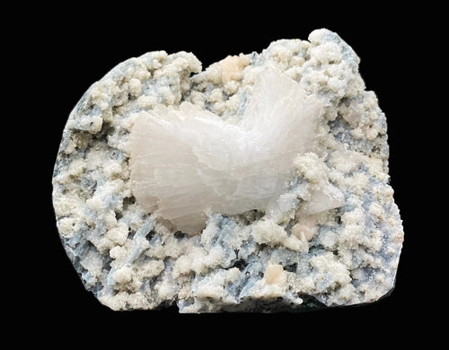 Fabulous Huge Heulandite Crystal on Chalcedony – Exceptionally Terminated Indian Zeolite Specimen from Jalgaon DK35