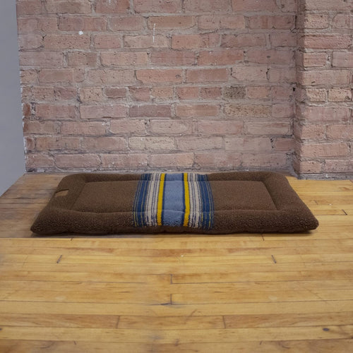 Pendleton Vintage Camp High Ridge Comfort Cushion Berber Dog Bed