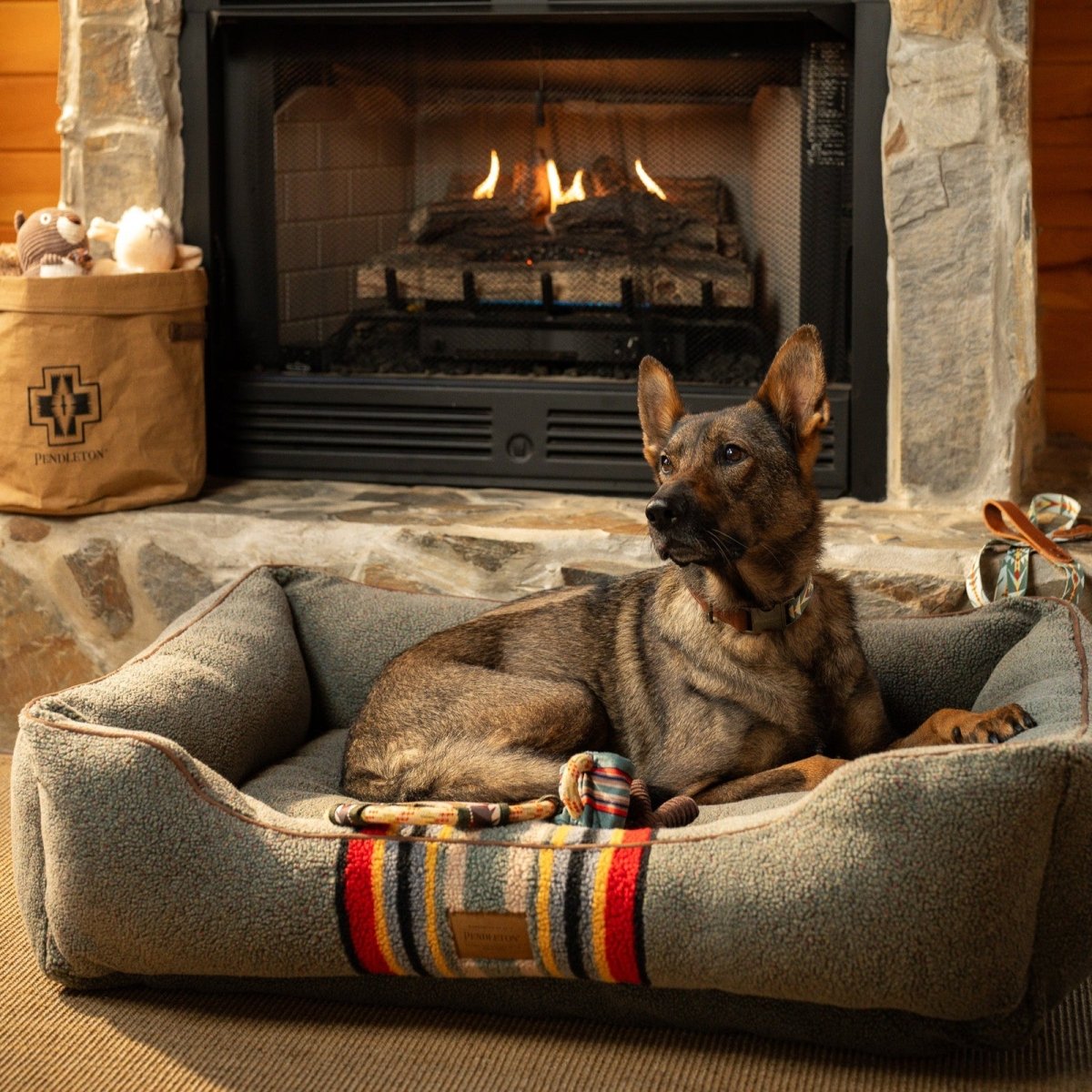 Pendleton Vintage Camp Kuddler - Audubon, NJ - Garden State Pet Center