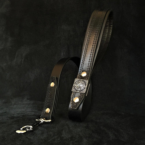 The ''Eros'' leash all Black durable and comfortable